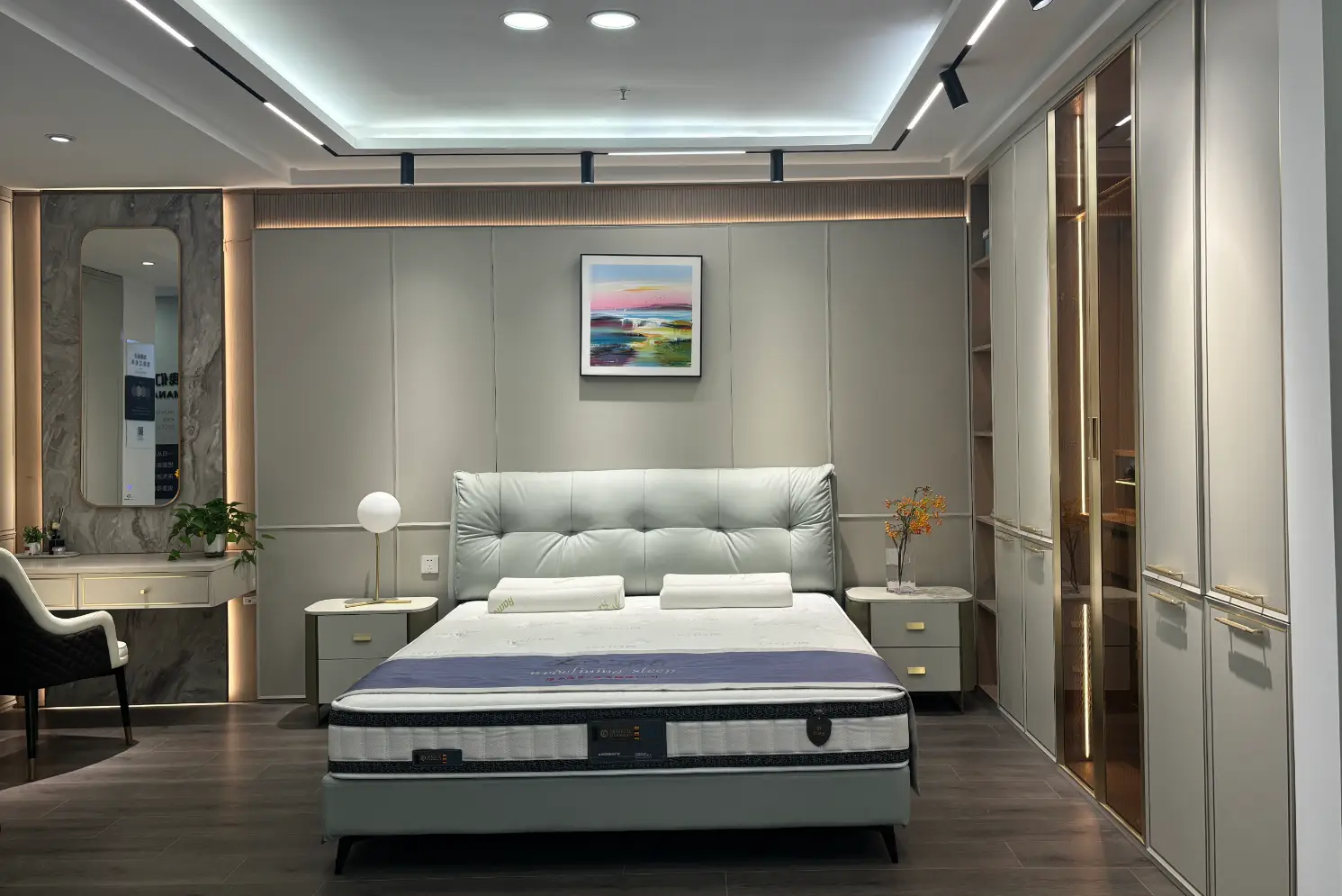 家具定制生產(chǎn)廠如何選？強力家具